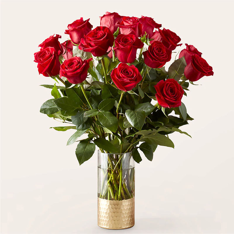 Classic Love Red Rose Bouquet - Style:Deluxe - 18 Red Roses