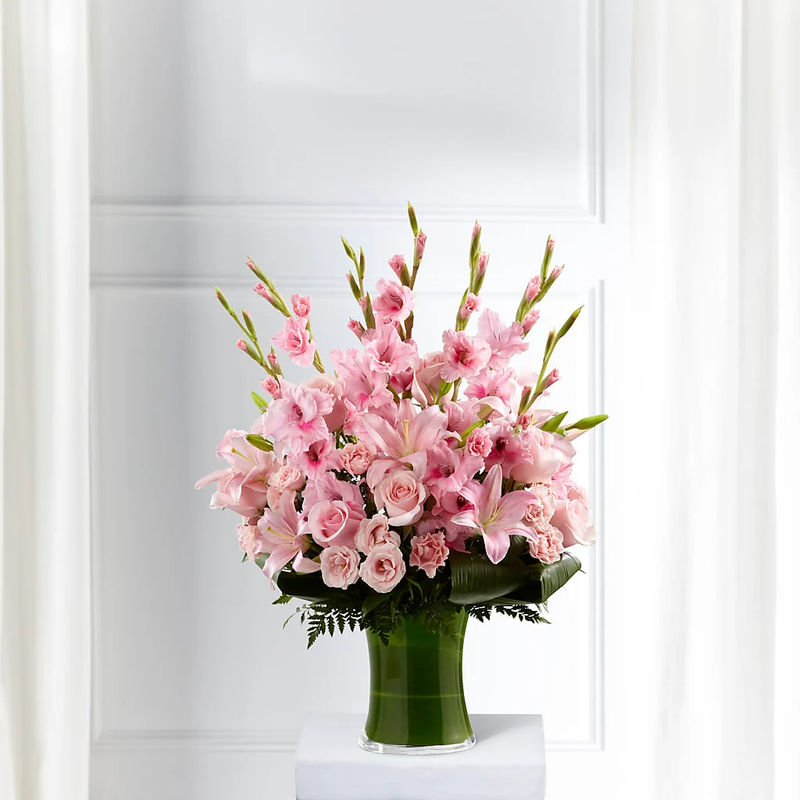 Lovely Tribute Bouquet - Style:Deluxe