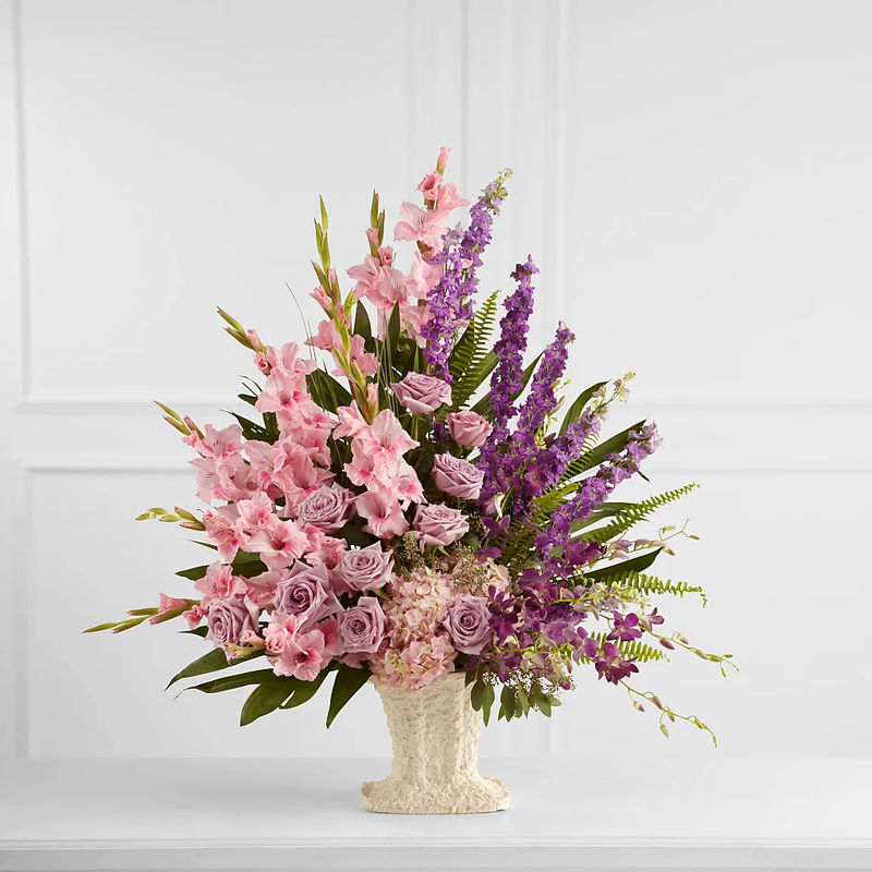 Flowing Garden Arrangement - Style:Deluxe