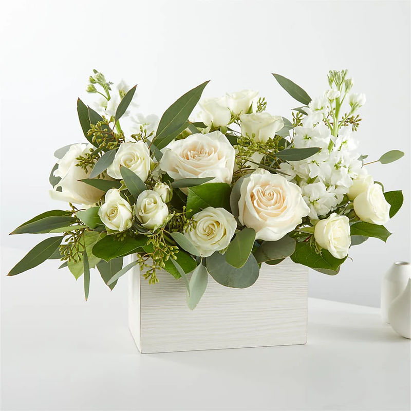 Fresh Linen Box Bouquet - Style:Deluxe
