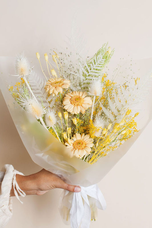 The Citrine Bouquet in 4 Sizes - Size:Deluxe Bouquet
