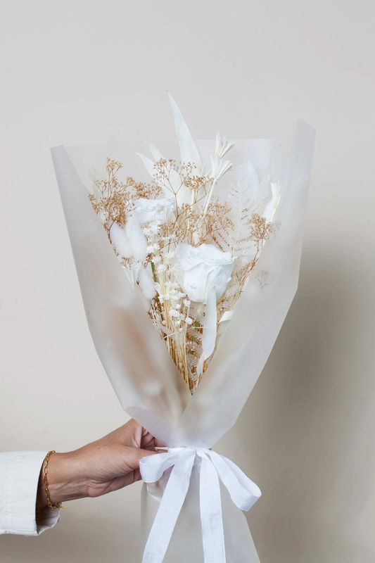 The Snow Bouquet in 4 Sizes - Size:Standard Bouquet