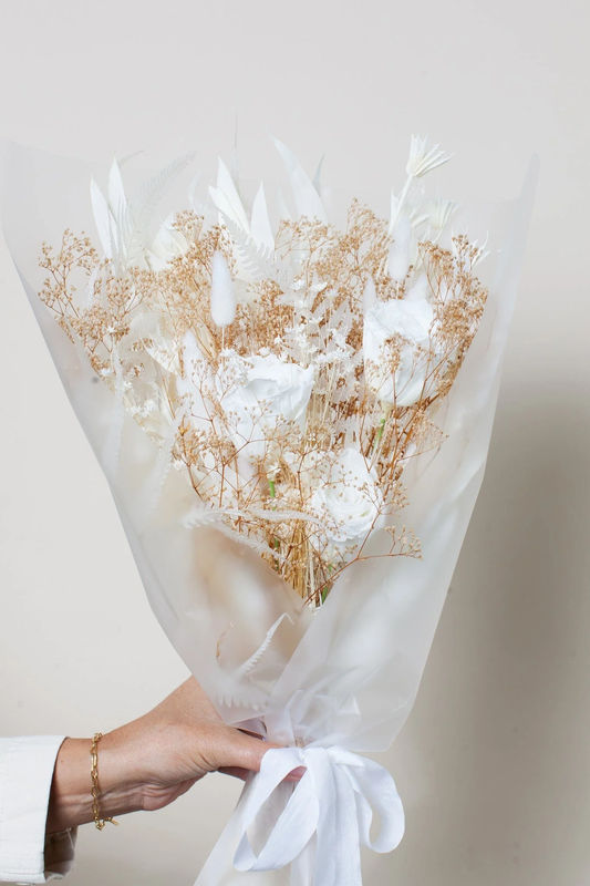 The Snow Bouquet in 4 Sizes - Size:Deluxe Bouquet