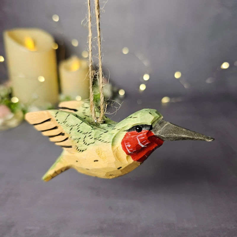 Ruby-Throated Hummingbird Hanging Ornaments - Color:Green