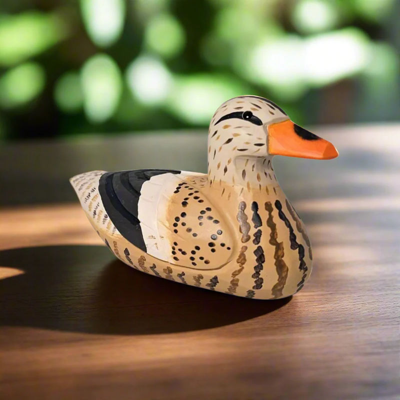 Majestic Mallard Figurine - Hand-Painted Wooden Sculpture for Wildlife Enthusiasts - Color:Mallard B