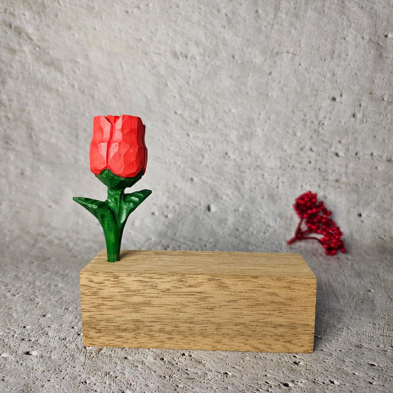 Single Hole 4.7" Display Block with Handcrafted Rose