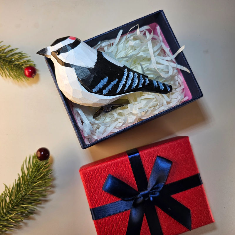 Clip-on Bird Ornaments With Gift Box Packing - Style:Downy Woodpecker