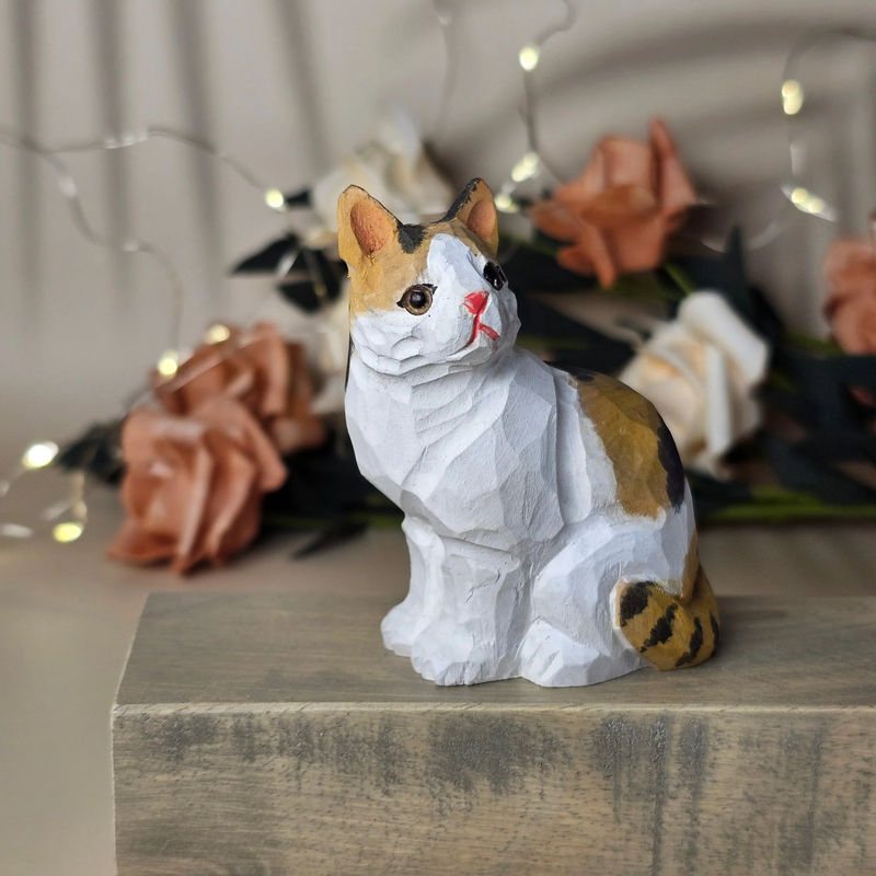 Cat Hand-Painted Figurine - Color:Yellow-Black