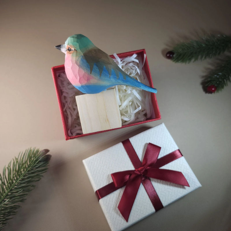 Bird Figurine comes with wooden stand and gift box packaging - Style:Lilac-breasted roller