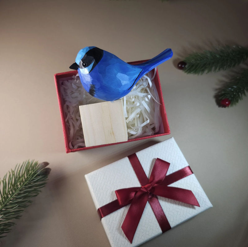 Bird Figurine comes with wooden stand and gift box packaging - Style:Blue Wren