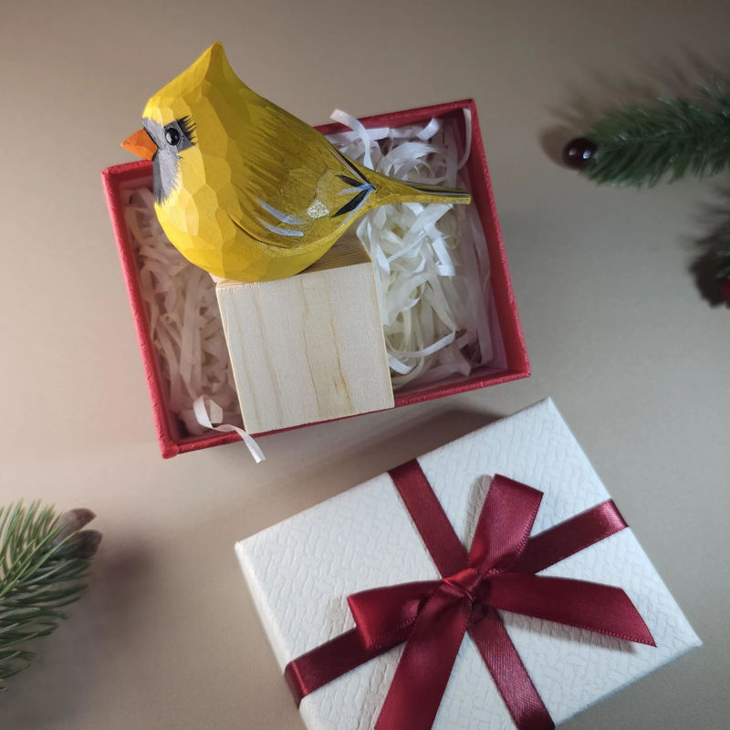 Bird Figurine comes with wooden stand and gift box packaging - Style:Cardinal_Yellow
