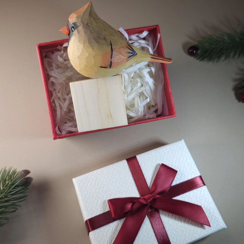 Bird Figurine comes with wooden stand and gift box packaging - Style:Cardinal_Female