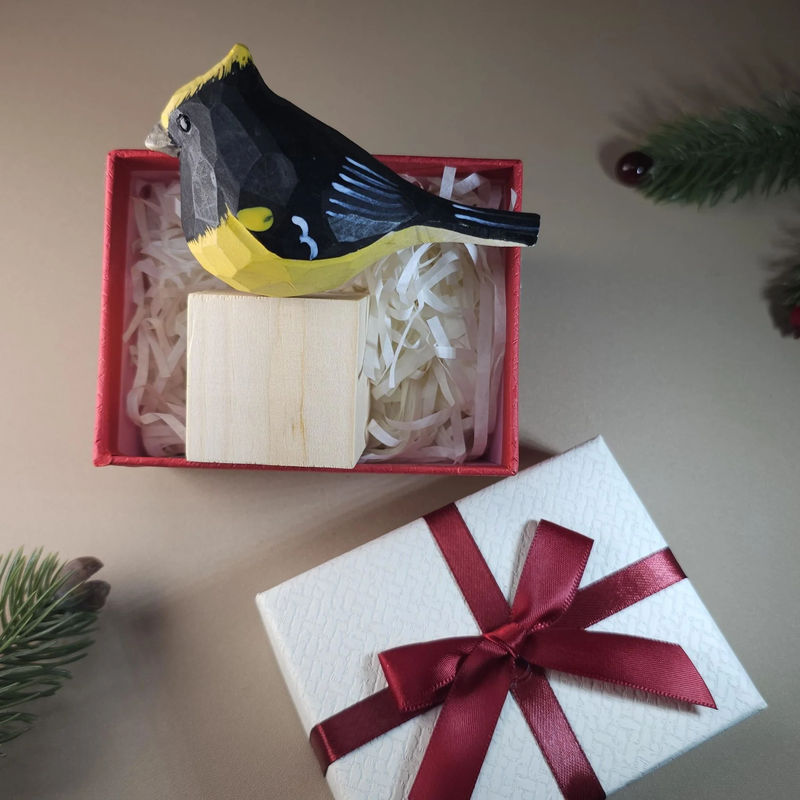 Bird Figurine comes with wooden stand and gift box packaging - Style:Sultan tit