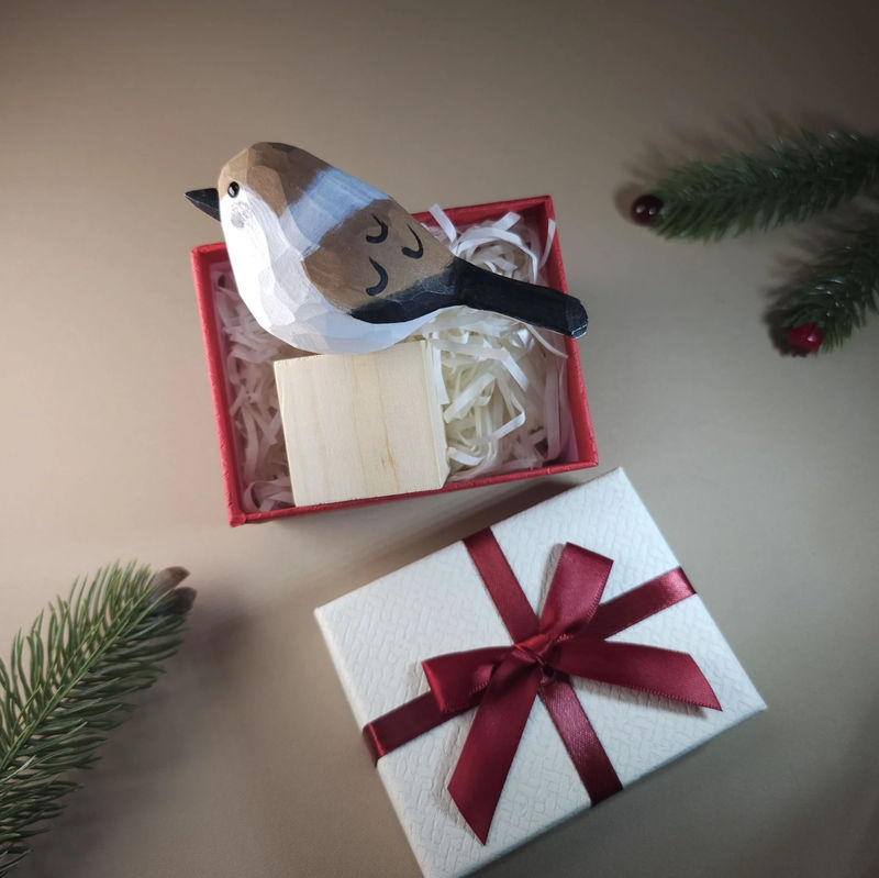 Bird Figurine comes with wooden stand and gift box packaging - Style:Sparraw-V1