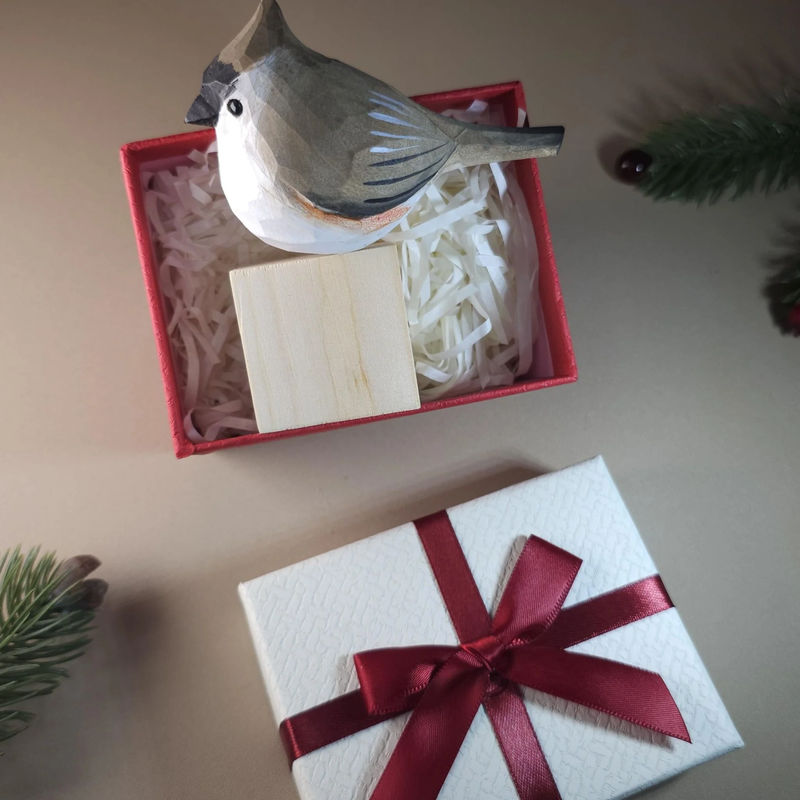 Bird Figurine comes with wooden stand and gift box packaging - Style:Tufted Titmouse-Brown