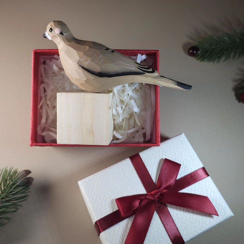 Bird Figurine comes with wooden stand and gift box packaging - Style:Mourning Dove