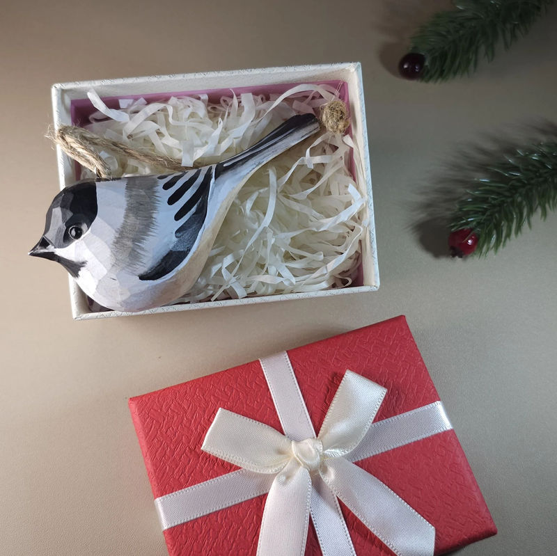 Bird Hanging Ornaments With Gift Box Packing - Style:Chickadee