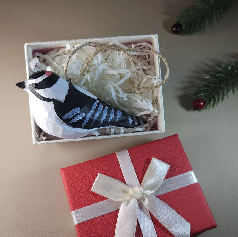 Bird Hanging Ornaments With Gift Box Packing - Style:Downy Woodpecker