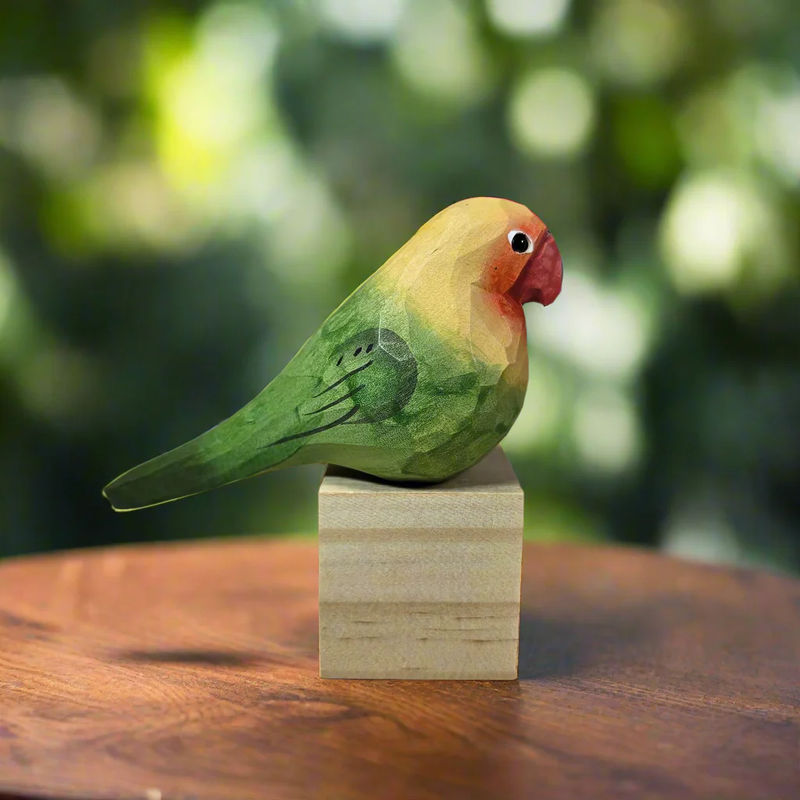 Hand-Painted Wooden Lovebirds Figurine – Romantic Artisan Decor - Color:Green