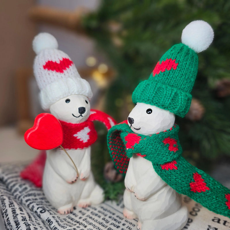 Stoat Couple Figurines with Scarf, Mini Hat & Wooden Red Heart – Adorable Décor